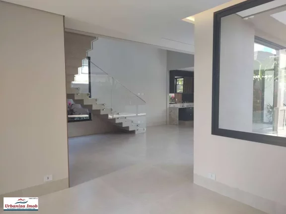 Imagem Belíssimo Sobrado em Condomínio à venda, Alphaville 3, com 3 Suítes, 270m2 de Área