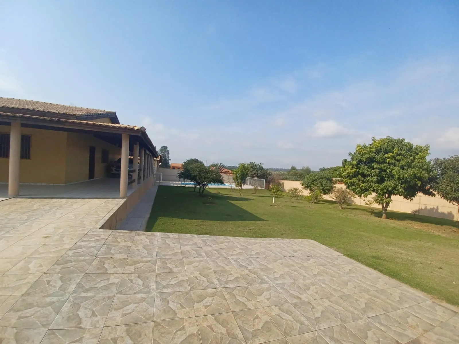 Imagem Chácara Moderna com Piscina e Espaço Gourmet à Venda em Araçoiaba da Serra