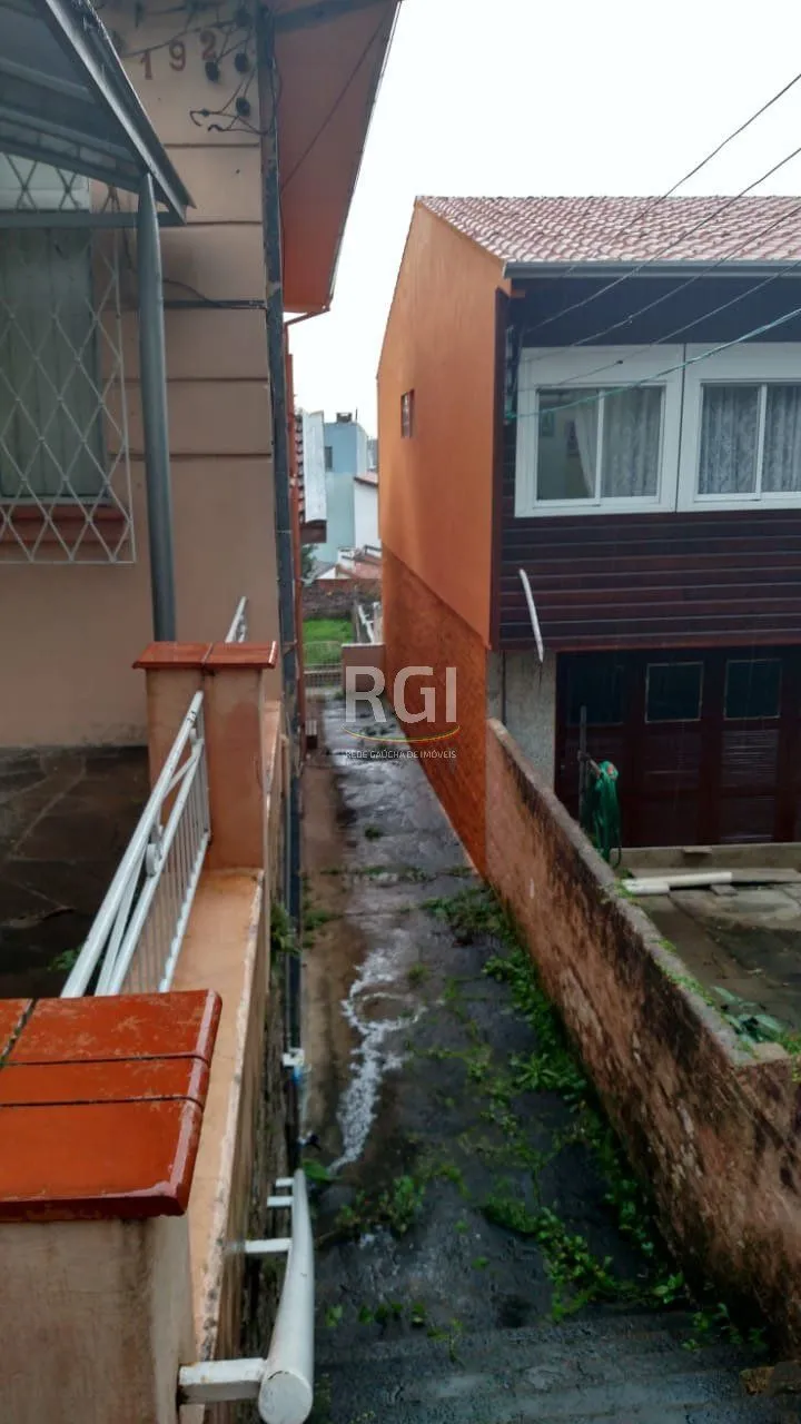 Imagem Casa para Venda - 140m², 3 dormitórios, 3 vagas - Santo Antonio