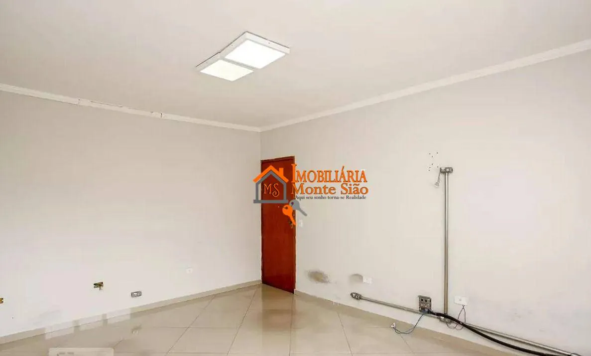 Imagem Sobrado com 3 dormitórios para alugar, 300 m² por R$ 6.272,00/mês - Macedo - Guarulhos/SP