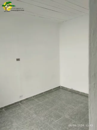 Imagem CASA C/ 30M², 1 DORM, COZINHA, WC E TERRAÇO NUMA TRAVESSA DA AV GUACA