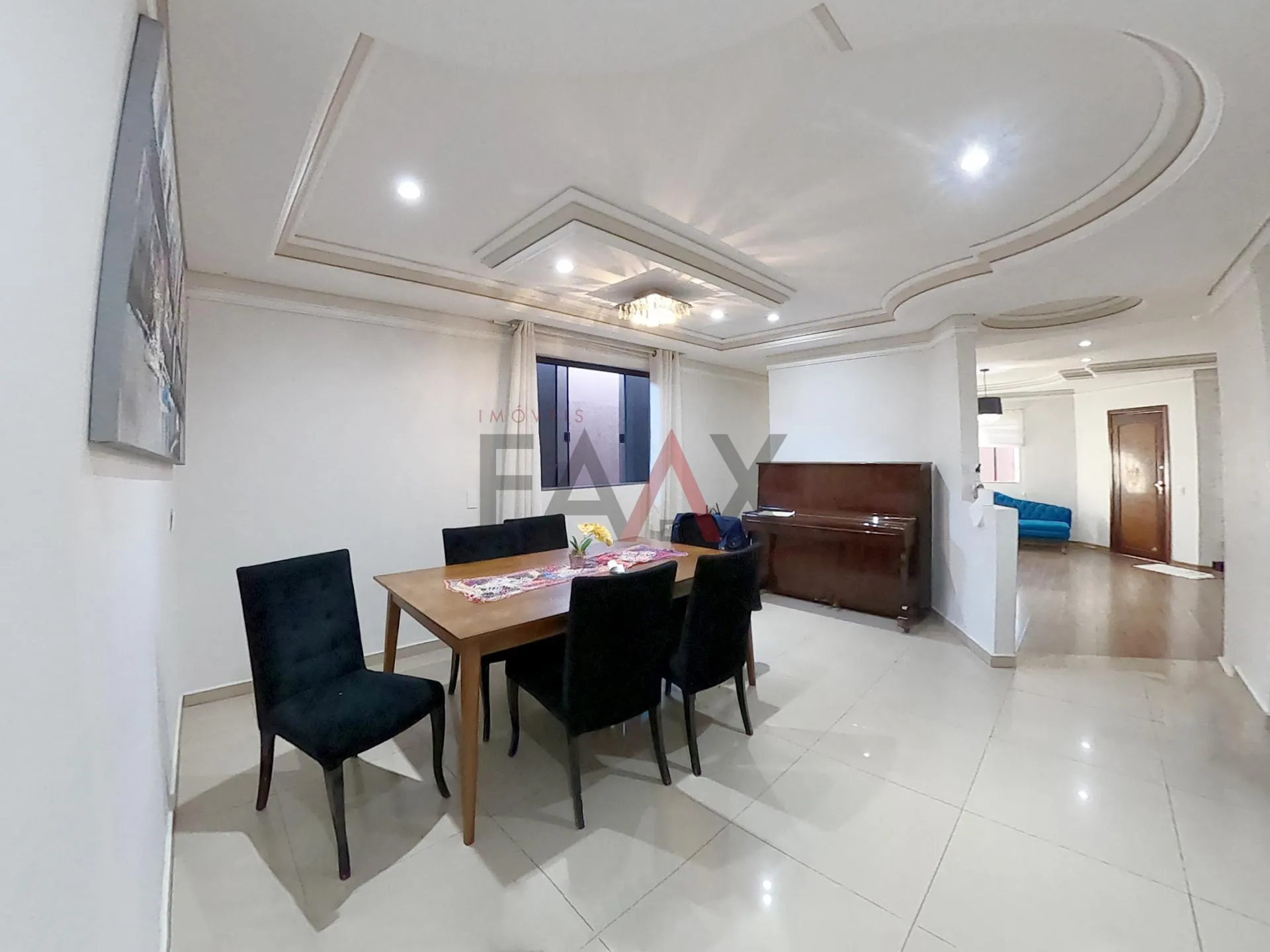 Imagem Casa à venda com amplo terreno, Bairro Alto da XV, GUARAPUAVA - PR