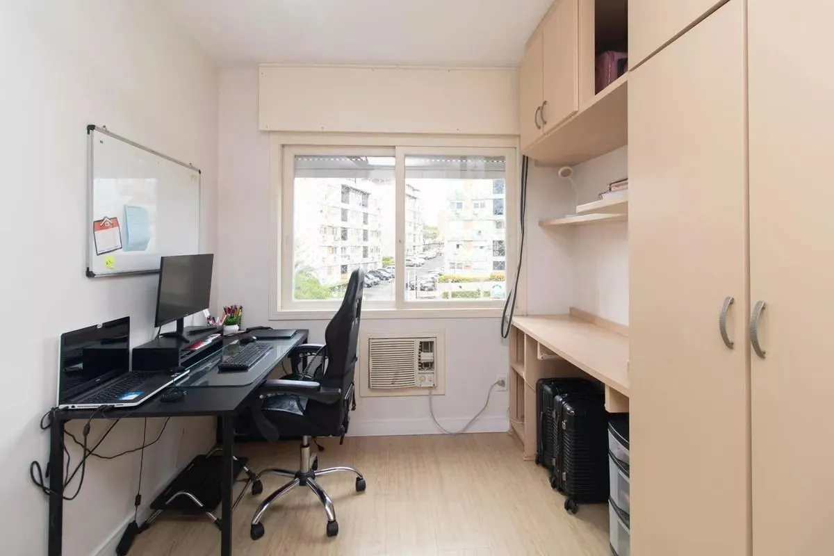 Imagem Apartamento com 03 dormitorios e vaga de garagem na Cavalhada -Porto Alegre/RS