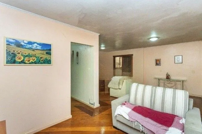Imagem Casa com 2 dormitórios ,sendo 1 suíte para venda no bairro Tristeza em Porto Alegre/RS.