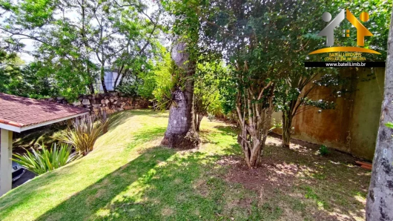 Imagem Casa a venda e locação no condomínio Chácara das Paineiras II na Granja Viana - Batelli Imóveis
