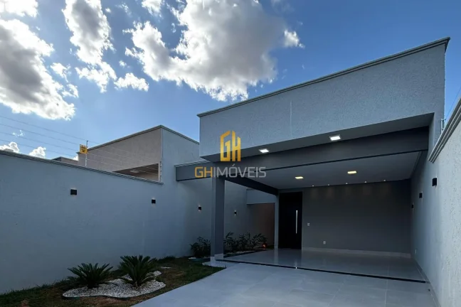 Imagem CA1758

Casa nova com 3 quartos sendo 1 suíte plena

 A casa possui:

- 3 Suites com 16m2, sendo 02...