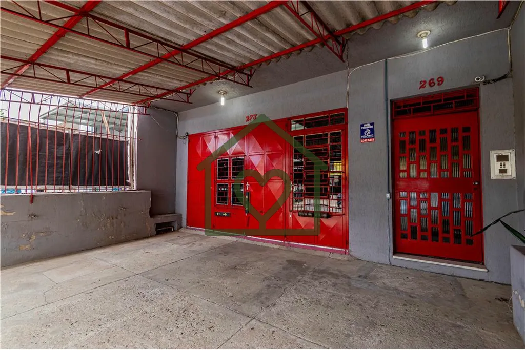 Foto do imóvel Na parte térrea tem loja com estacionamento e recepção. Salas para escritório, cozinha, 2 banhei...