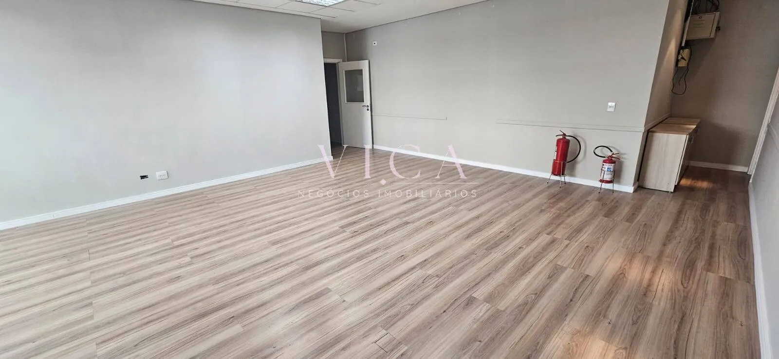 Imagem Alpha Omega Alphaville|Sala 120m² vista 2 vagas por R$ 4.300,00/mês