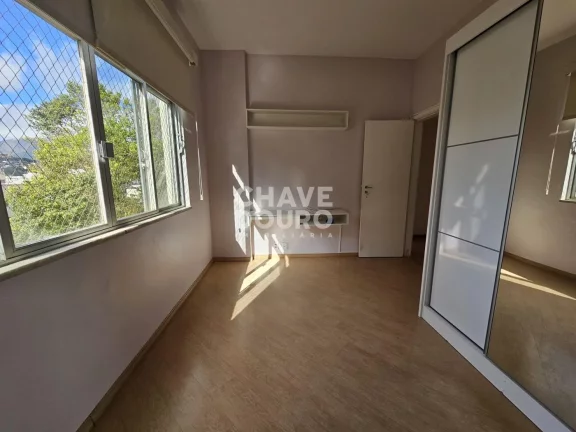 Imagem Apartamento de 3 quartos com 94m² perto da Faculdade UNIFESO
