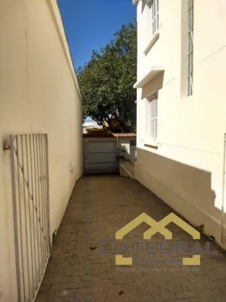 Imagem Casa com 3 dormitórios e 8 vagas para Venda ou Aluguel - Centro - Jundiaí/SP