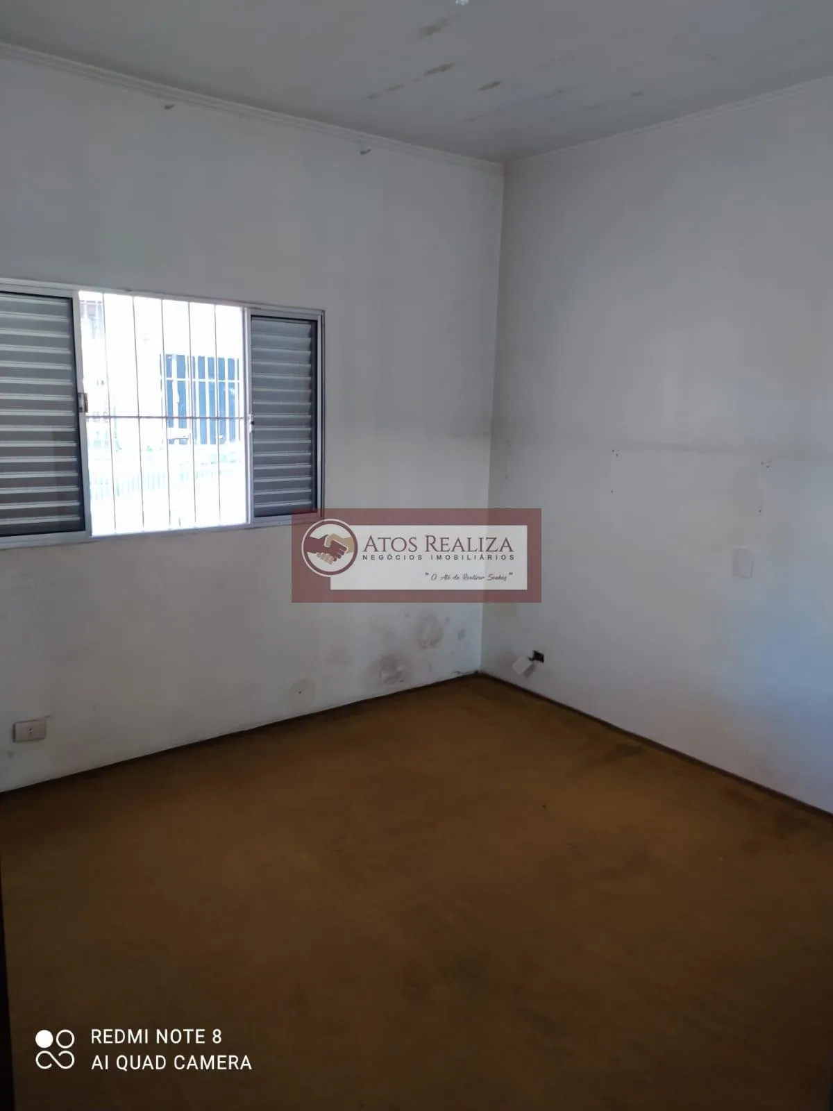 Imagem Exclusivo: Oportunidade Rara a venda no centro da Cidade Dutra. Vendo casa térreo no coração da cidade Dutra, São 320m² de tereno, 170m² de construção, necessita reforma, imóvel para investir, São 4 Dormitórios, 2 salas, 2 banheiros, despensa, quintal amp
