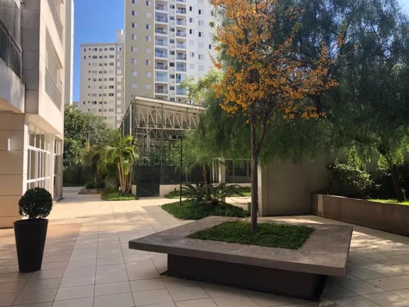Imagem Vende-se lindo apartamento com varanda, 10° andar com vista panorâmica na região do Morumbi!