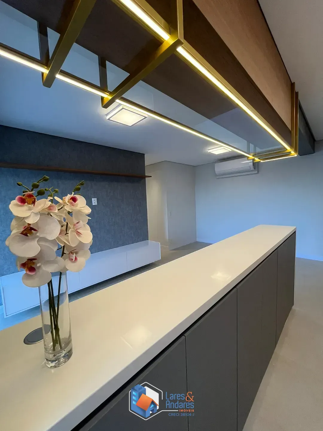 Imagem Apartamento para venda e locação em Jardim Prudência com 2 quartos, sendo 1 suíte, 75m²