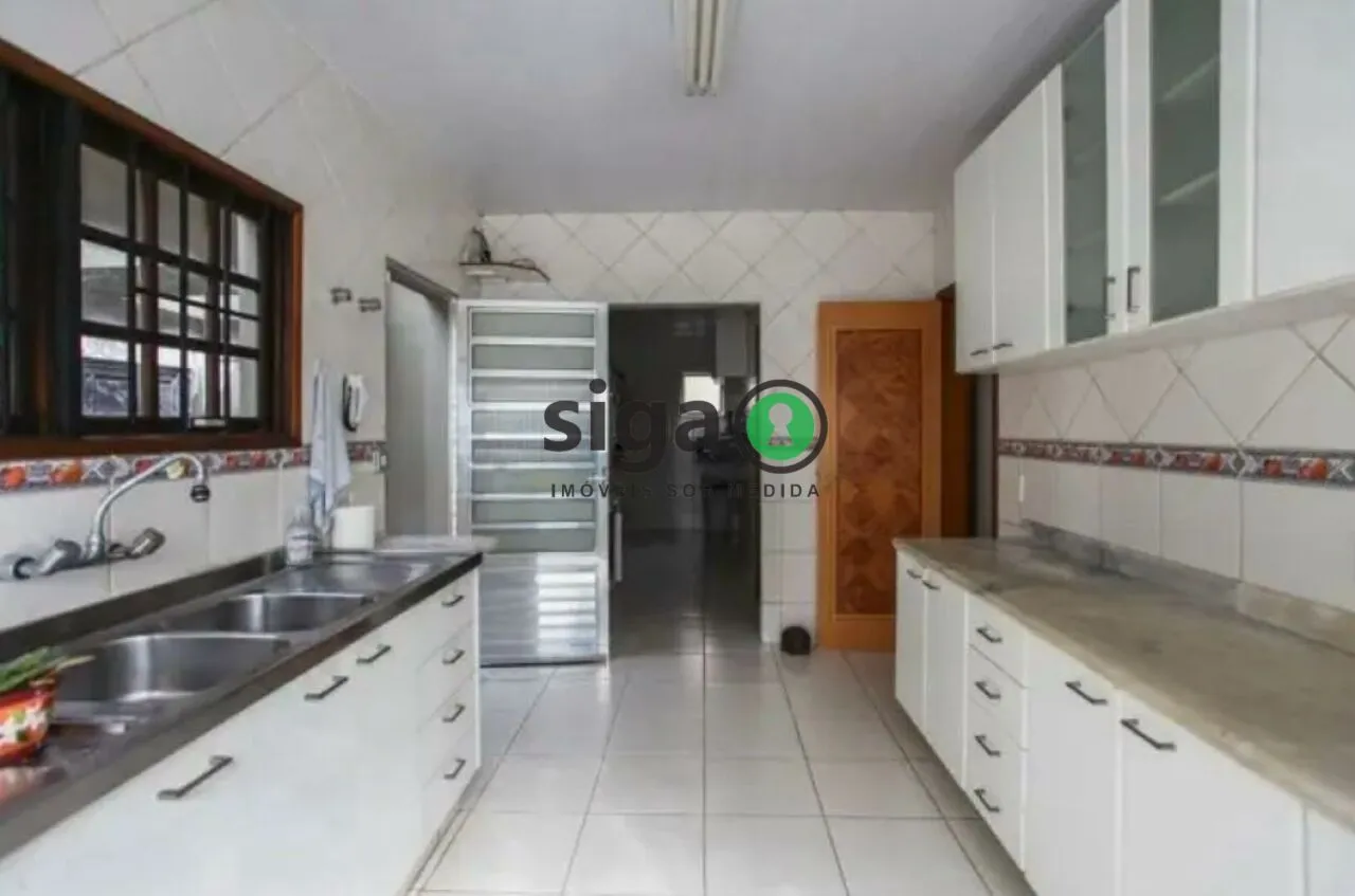 Foto do imóvel Casa Assobradada à Venda , com 4 suites, 4 vagas na Vila Madalena