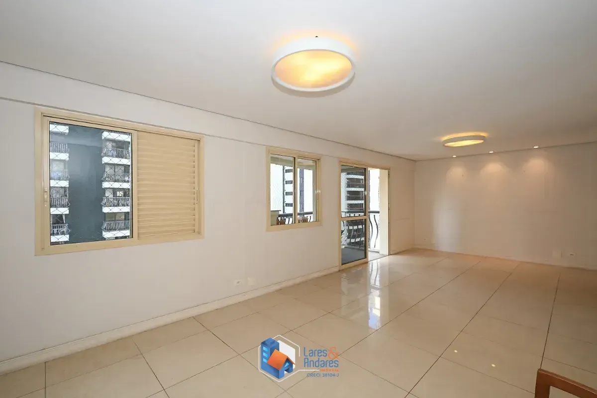 Imagem Apartamento para venda em Moema com 3 quartos, sendo 1 suíte, 112m²