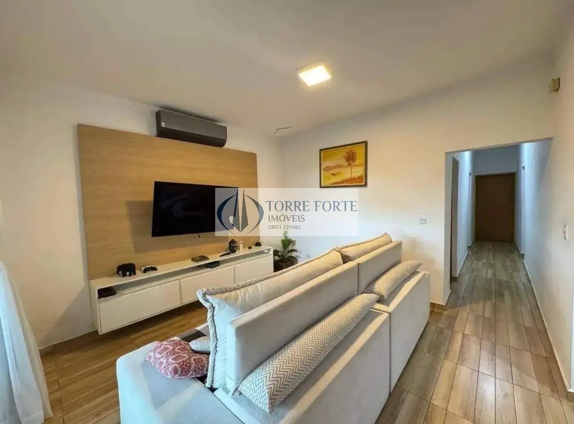 Imagem Linda Casa com 4 dormitorios 3 banheiros 2 vagas em Itaquera.