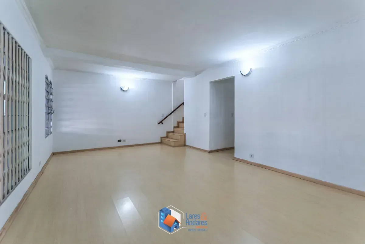 Foto do imóvel Casa para venda em Jardim Maristela com 3 quartos, sendo 1 suíte, 309m² em Rua Saldanha de Oliveira