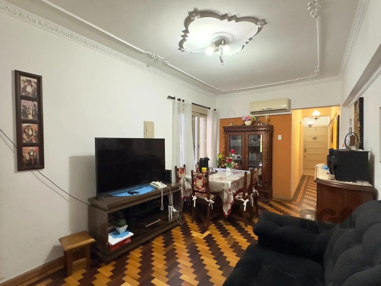 Imagem APARTAMENTO 3 DORMITÓRIOS DE 99M², COM SACADA, EM FRENTE À SANTA CASA NO CENTRO HISTÓRICO