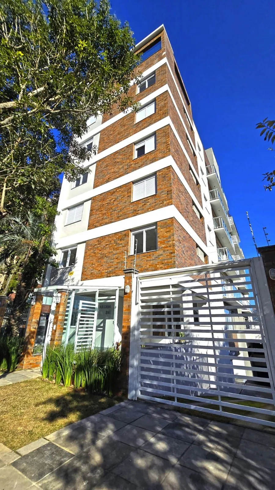 Imagem APARTAMENTO NOVO, NUNCA HABITADO NO JARDIM BOTANICO - ABAIXO DO MERCADO!