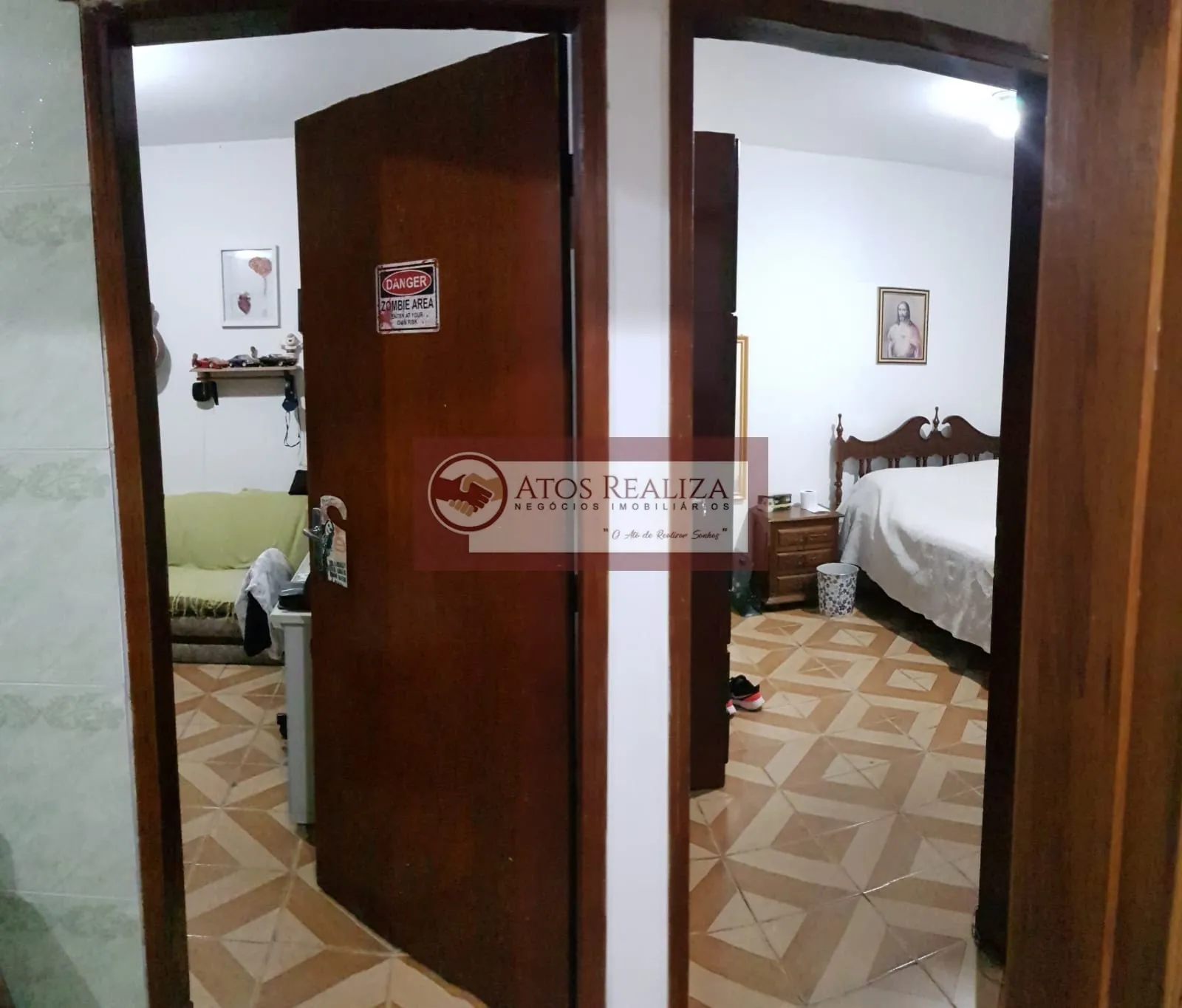 Imagem Casa térrea com edícula em Jardim Colonial - São Paulo | 125M², 2 Dormitórios, 1 Banheiro | R$ 499.000