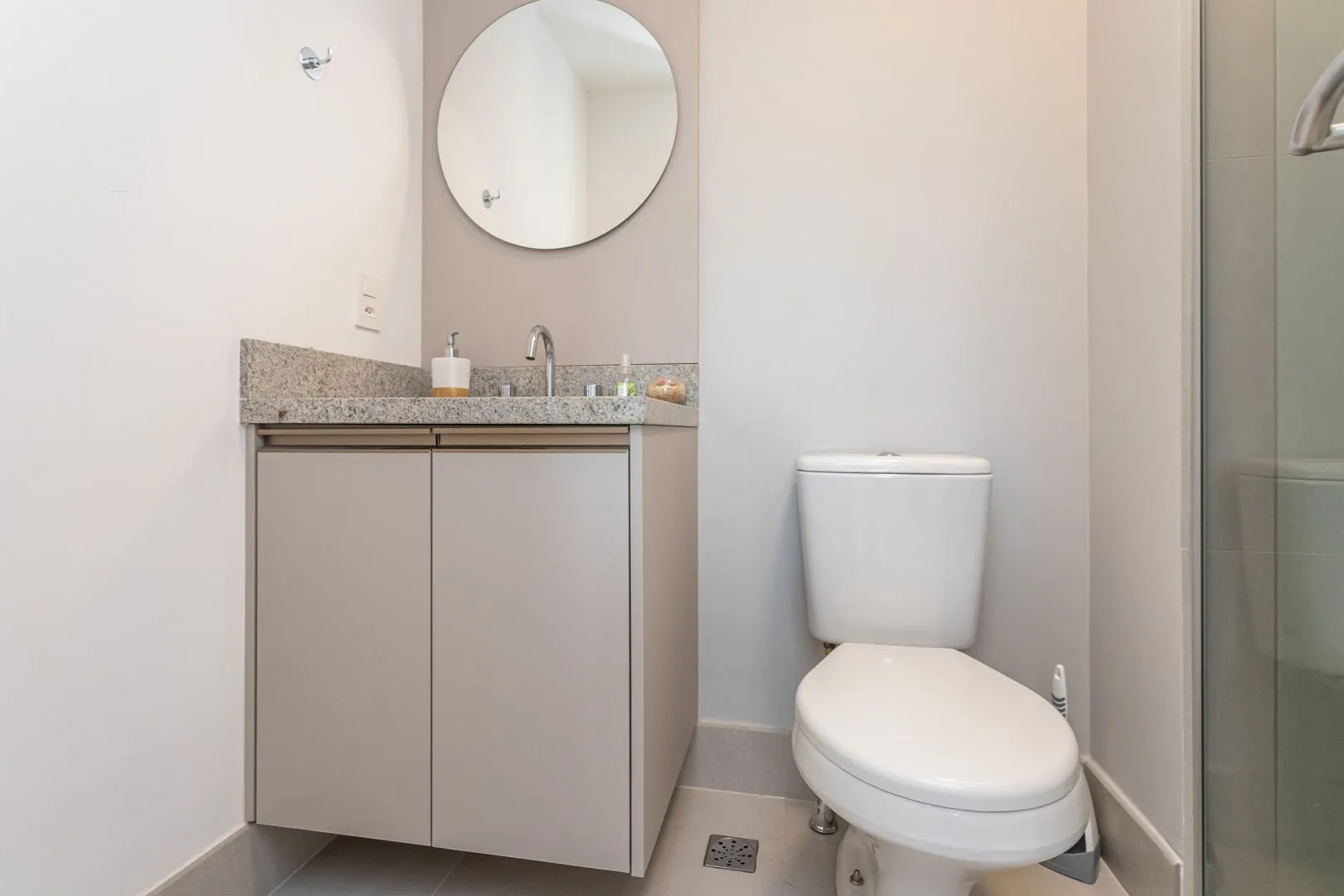 Imagem Apartamento 02 dormit com suíte e 01 vaga, no bairro Azenha, em Porto Alegre.