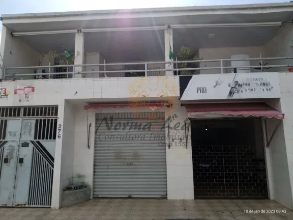 Imagem Casa Duplex com Ponto Comercial à venda no Conjunto Augusto Franco, Aracaju-SE! 3 quartos, 2 suítes, 215m².