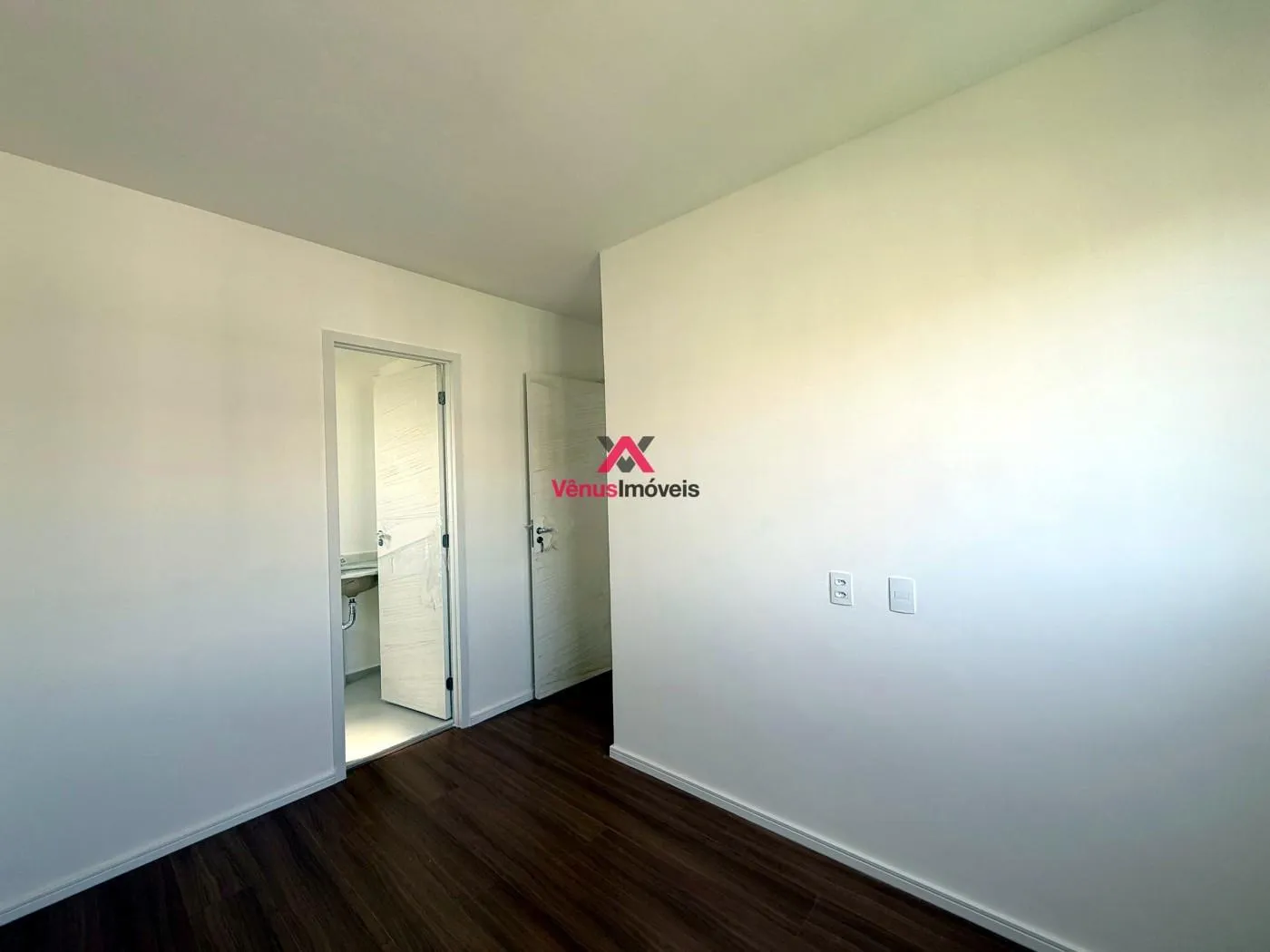 Imagem Apartamento para Venda em Rio de Janeiro, Jacarepaguá, 2 dormitórios, 1 suíte, 2 banheiros, 1 vaga