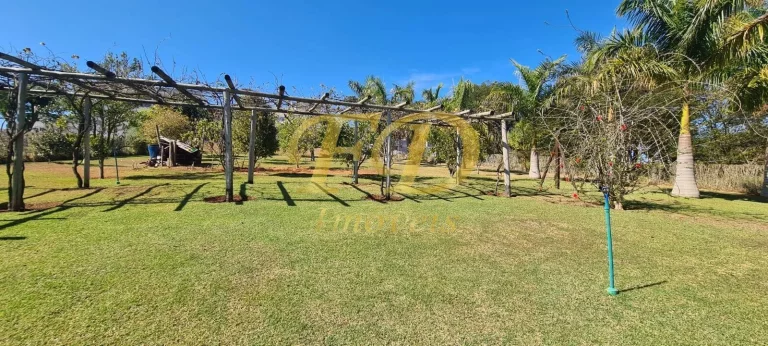 Imagem Chácara de Alto Padrão na Represa / Condomínio Fechado