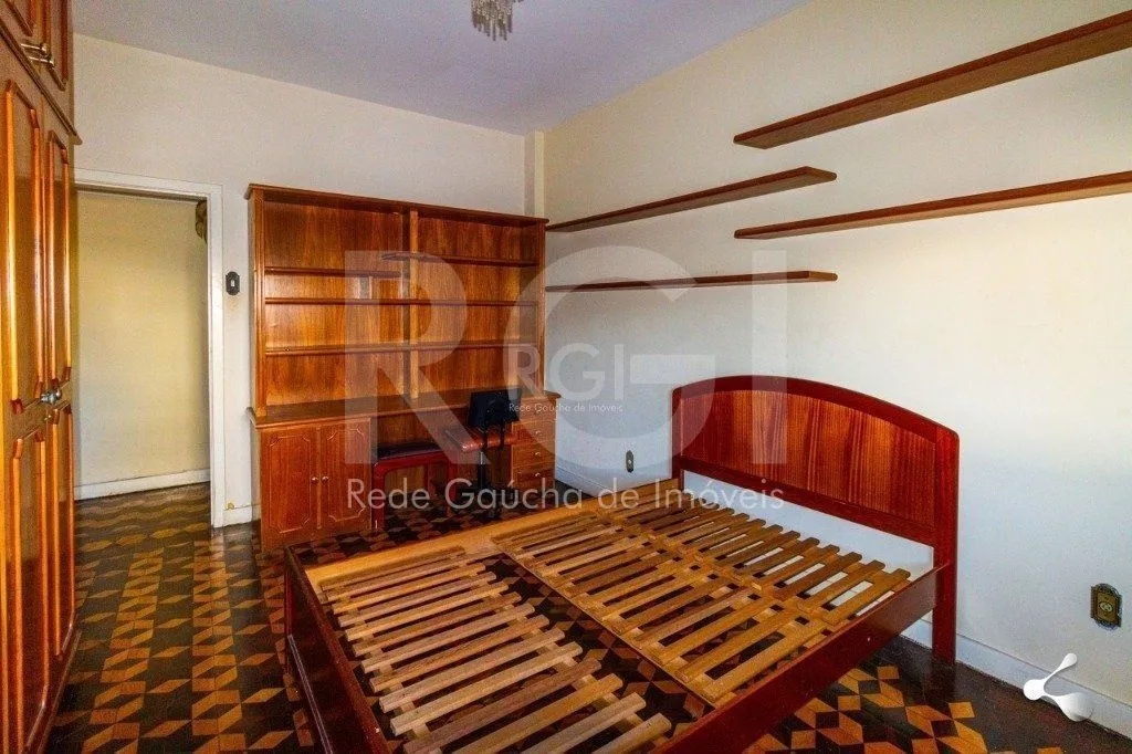 Imagem #Apartamento de 3 dormitórios com vaga de garagem no bairro Cidade Baixa.
