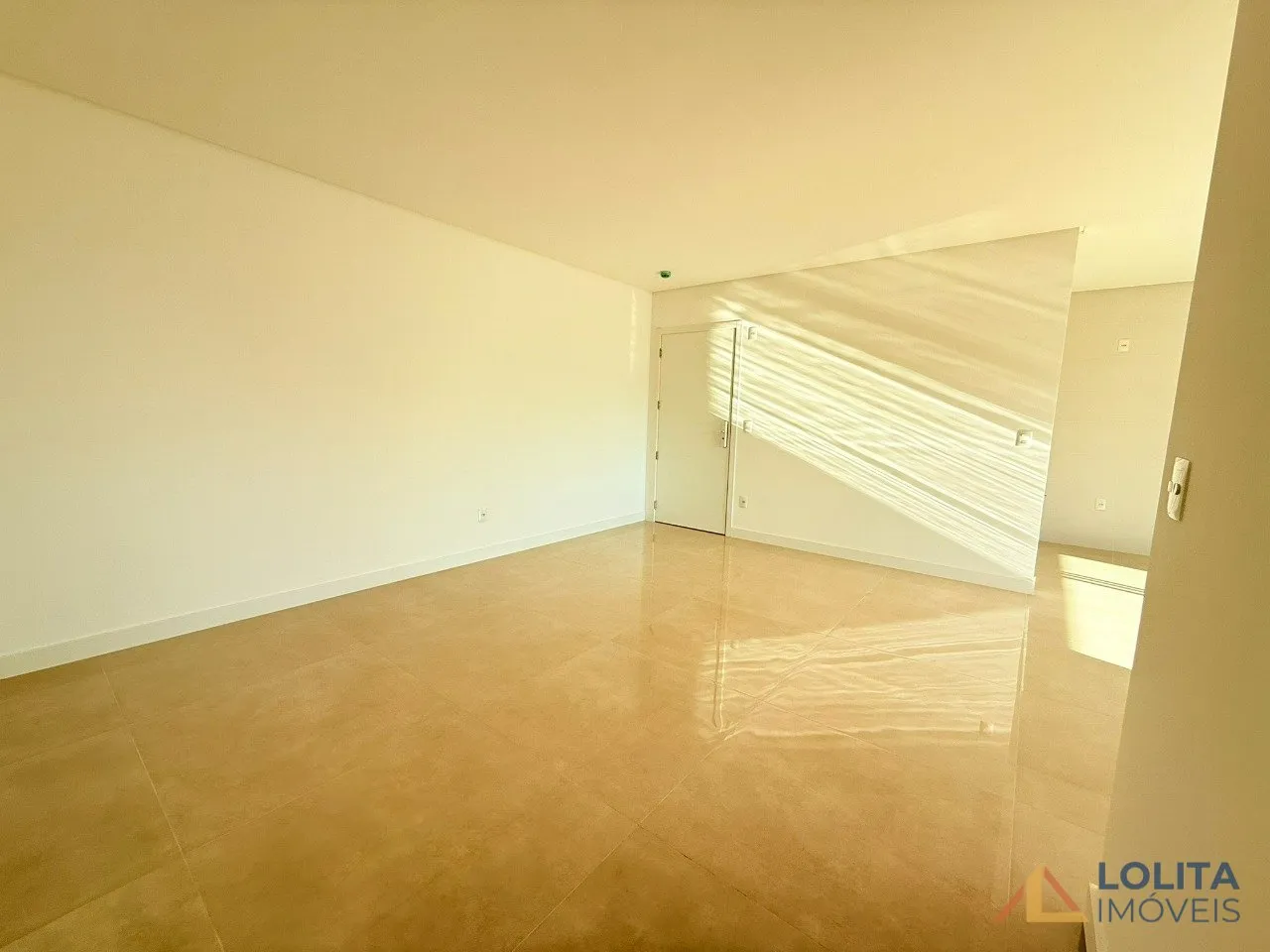 Imagem APARTAMENTO À VENDA 113M² COM 3 SUÍTES NO KOBRASOL - SÃO JOSÉ/SC.