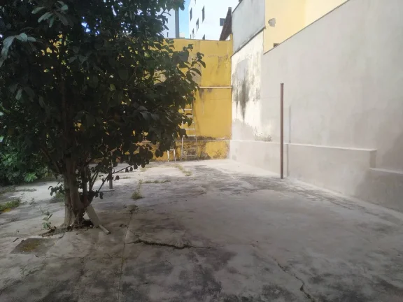 Imagem Casa com 3 Quartos estilo colonial.