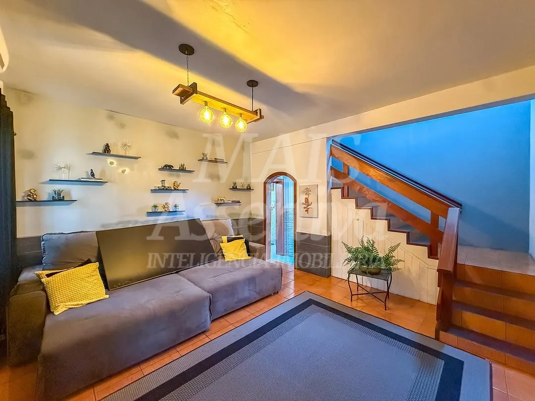 Imagem Casa mobiliada para locação em Estância Velha de 4 dormitórios - 250m²