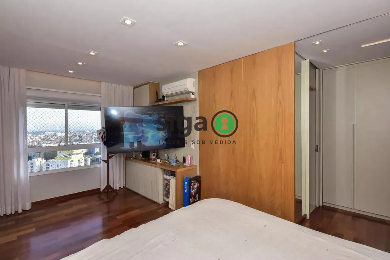 Imagem Apartamento de 223 metros com 3 quartos e 4 vagas