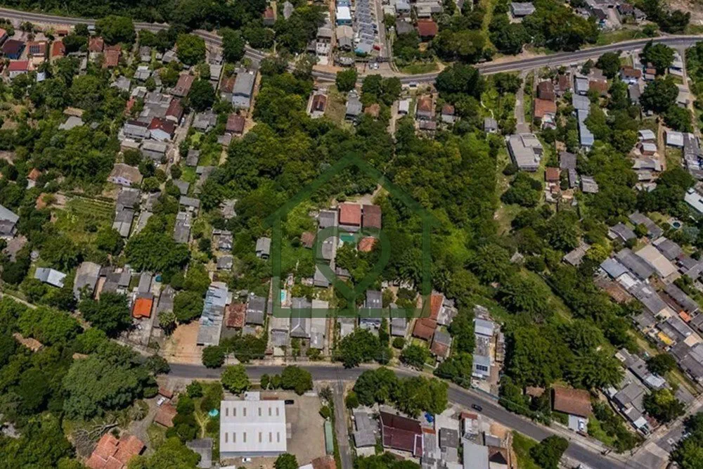 Imagem Com 10.247 m² na parte alta do bairro Vila Nova, este terreno oferece uma vista privilegiada e uma ...