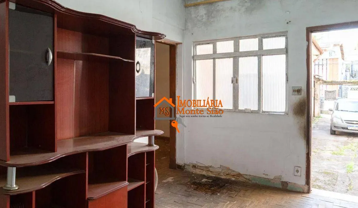 Imagem Casa com 3 dormitórios à venda, 240 m² por R$ 675.000 - Vila Augusta - Guarulhos/SP