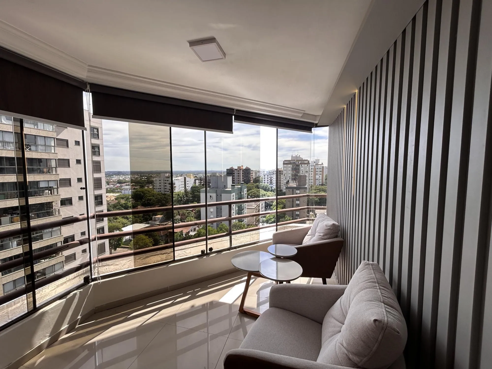 Imagem Cobertura Duplex à venda / aluguel (R$11.900,00 + taxas) no Centro de Canoas com piscina