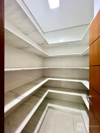 Imagem Casa de alto padrão com 4 dormitórios, gourmet integrado e terraços