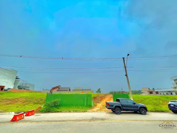 Imagem Terreno à Venda de 553m² por R$689.000,00 em condomínio fechado Terras de Jundiaí
