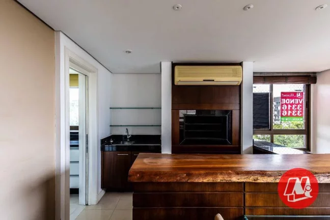Imagem No bairro Petrópolis , 220 m², 3 suites, 4 vagas e infraestrutura.