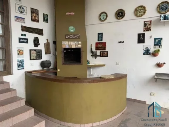 Imagem Casa a venda preço abaixo de mercado, 04 quartos c/suíte, no São Lourenço em Curitiba PR