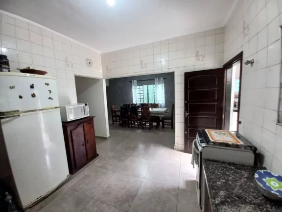 Imagem Sobrado com 3 dormitórios à venda, 148 m² por R$ 900.000,00 - Canto do Forte - Praia Grande/SP