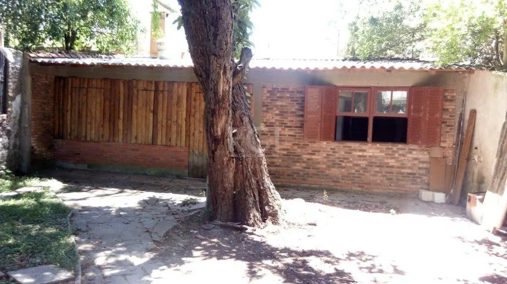 Imagem Casa para Venda - 244m², 2 dormitórios, 4 vagas - Teresópolis