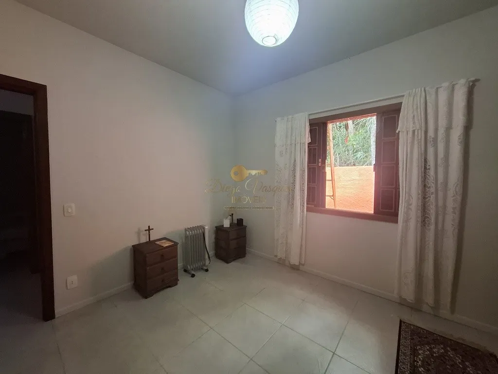 Imagem Casa em Condomínio para Venda em Teresópolis / RJ no bairro Três Córregos