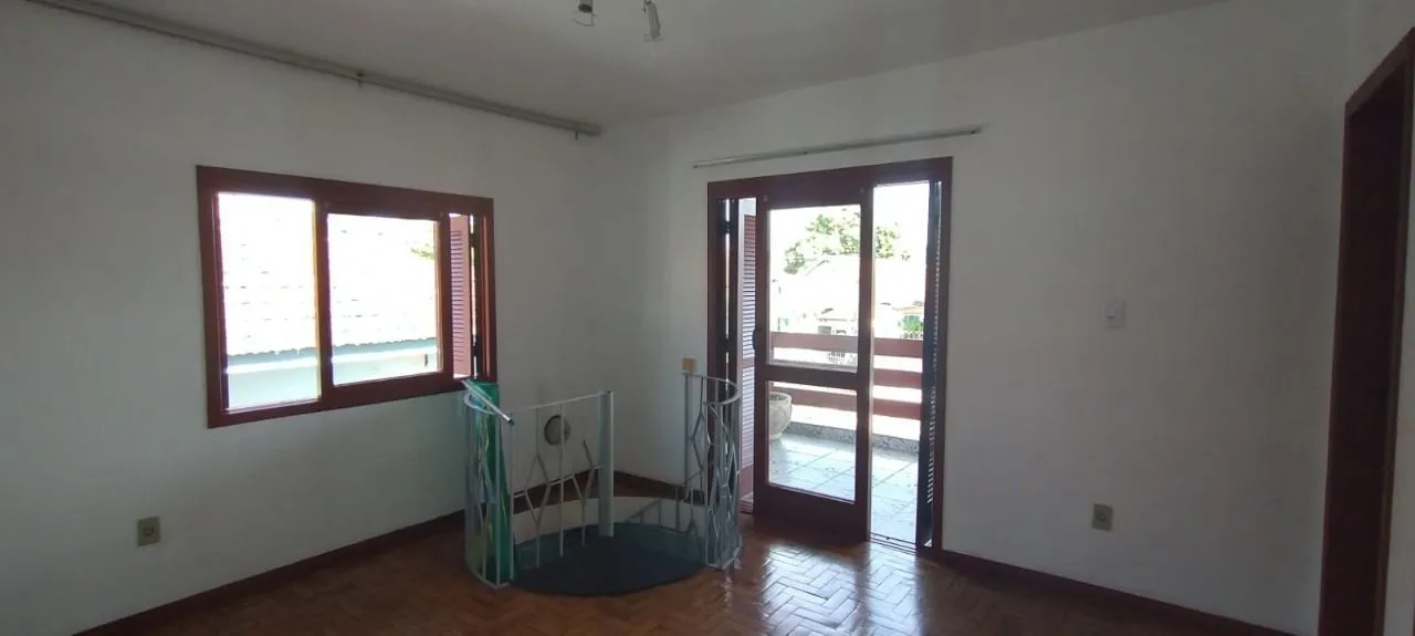 Imagem Casa no bairro Santa Tereza - Vila dos Comerciários - 5 dormitórios