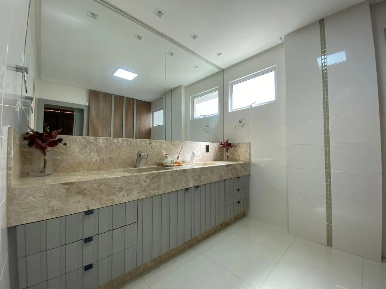 Imagem Apartamento à venda com 1872m2 por R$ 3.300.000,00