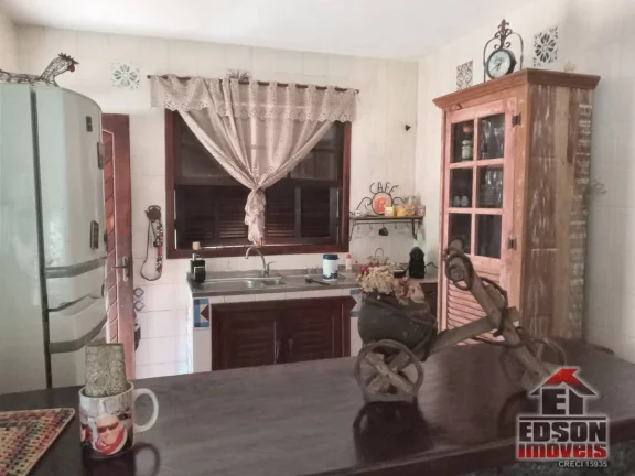 Imagem Belíssima Casa Triplex em Condomínio no Recanto de Itaipuaçu