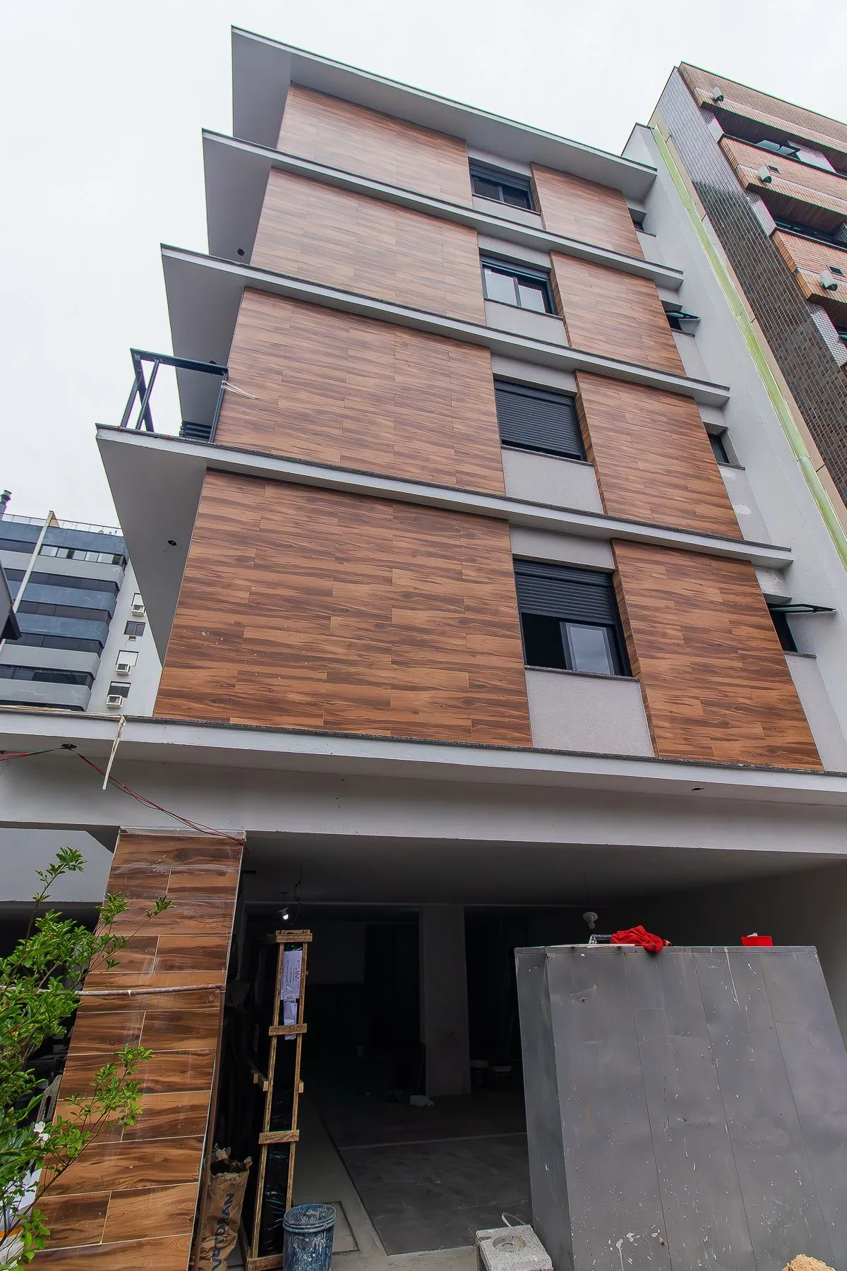 Imagem Vende-se apartamento com 2 quartos (1 suíte), 69,37m² e 1 vaga - Bela Vista