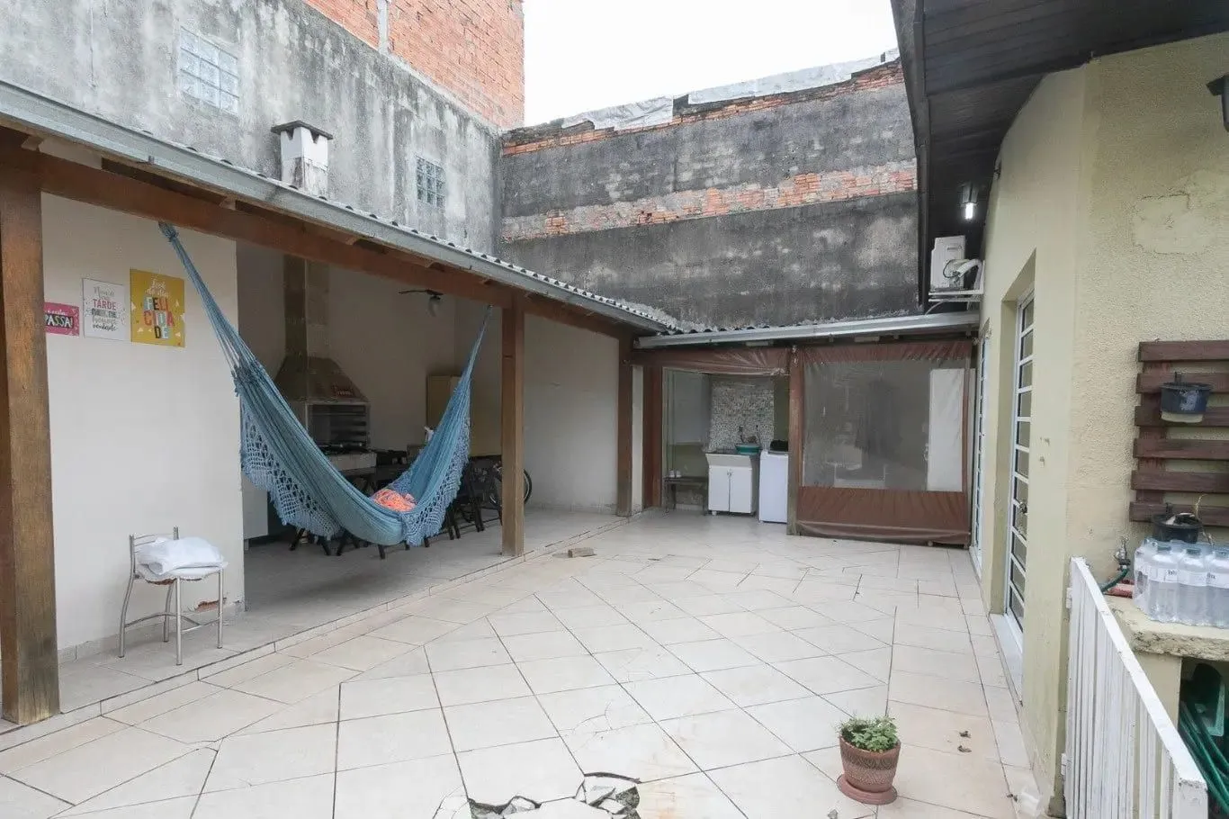 Imagem Casa com 2 dormitórios à venda em Partenon, Porto Alegre