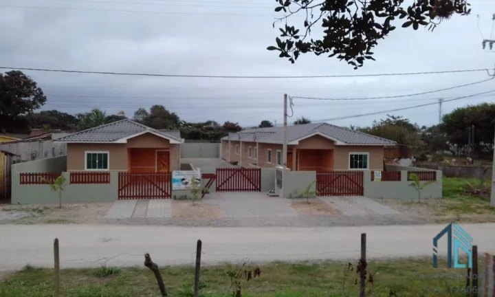 Imagem Casa a venda em condomínio 02 quartos, vaga, em Matinhos PR