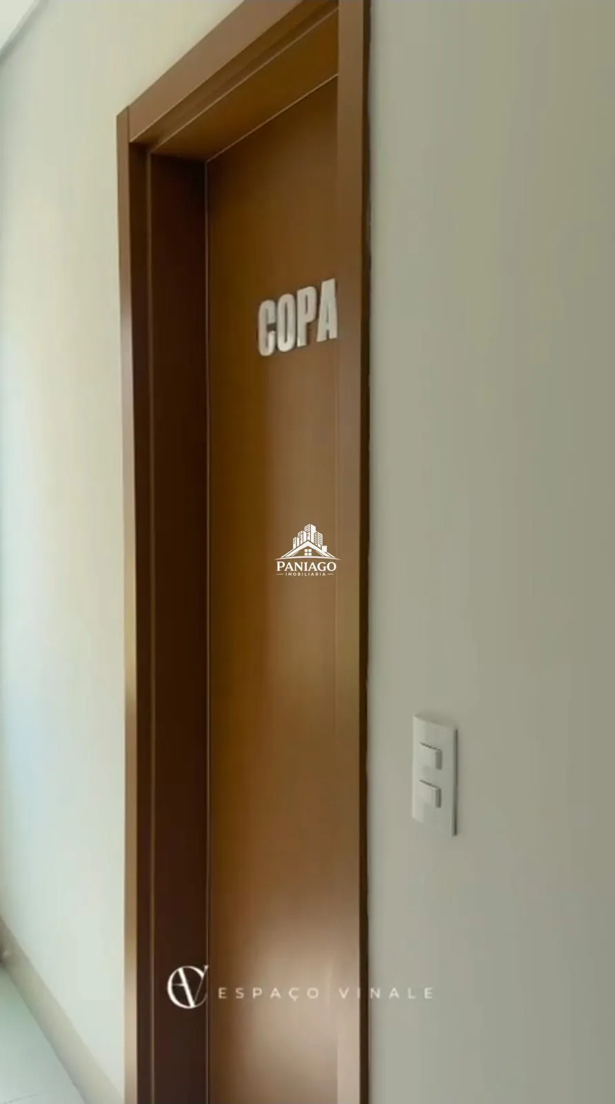 Imagem Salas Comerciais para Locação | 40 m² com Dois Ambientes e divisória interna